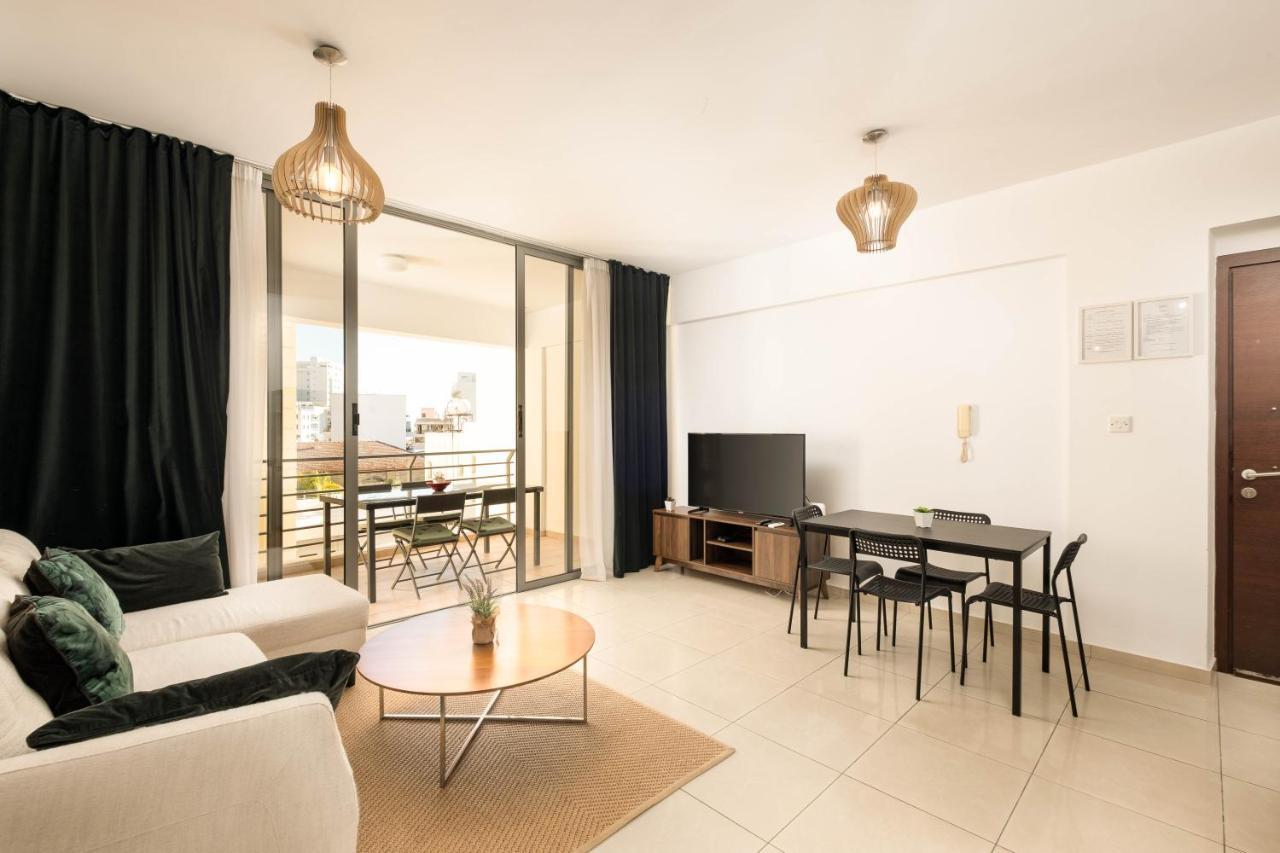 Lazuli City Center Ap 42 Ларнака Екстериор снимка